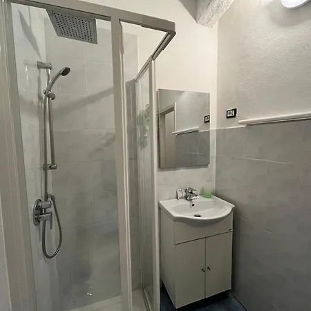 Living 5 Terre 3* Vernazza