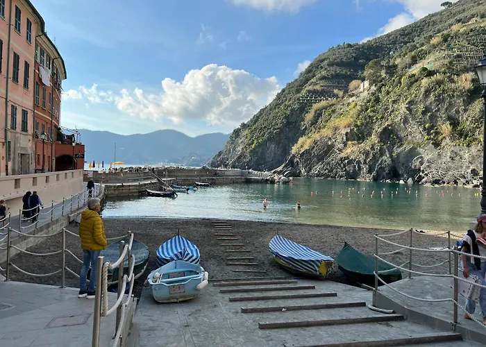 Living 5 Terre Pensión 3*